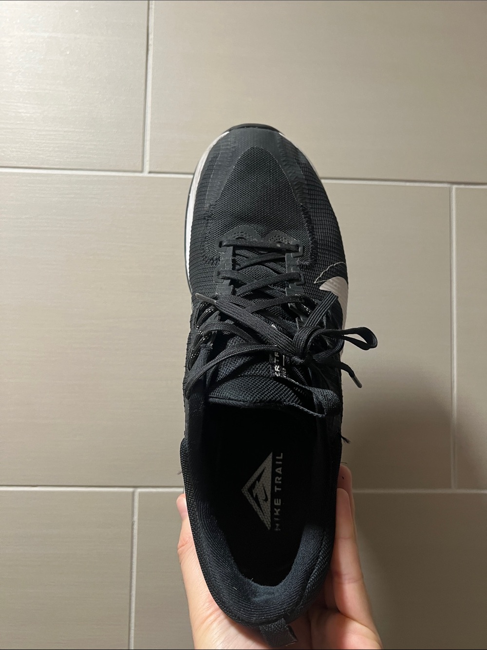 Nike shoes - Picture 11 of 13